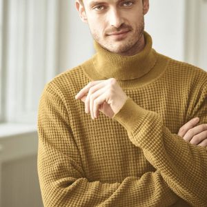 Jersey cuello alto hombre de punto gofre