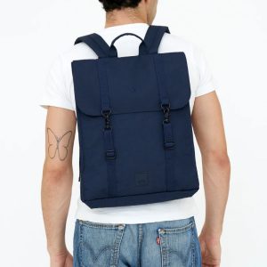 Mochila cuadrada con solapa de tejido reciclado