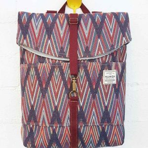 Mochila reciclada con bolsillo zig-zag multicolor